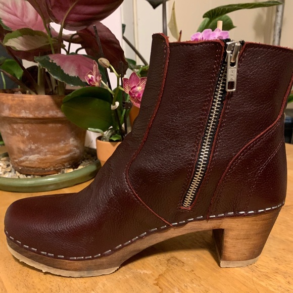 Maguba Clogs - Picture 4 of 9